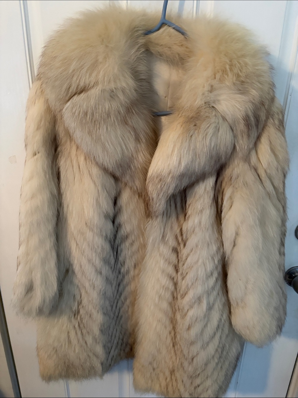 Luxurious Cream Fox Coat